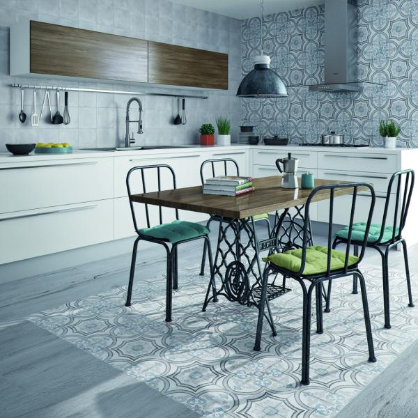 AMBIENTEADOBEPEARL20X20+DECORDAIZAWHITE20X20PAVHABITATPERLA25X150COCINA