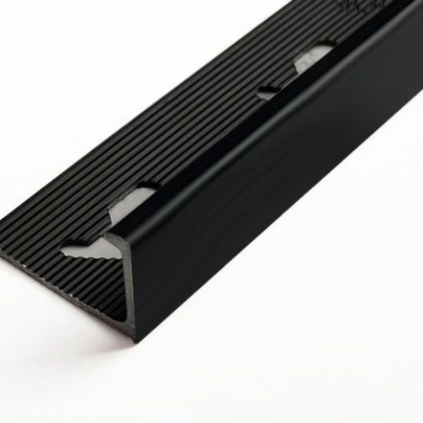 MM061g 64 Alu Profil Fekete