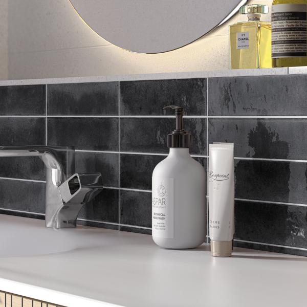 QYMH1767BI37905 JAZBA 06 AMBIENTE DETALLE JAZBA ANTHRACITE 60X246 REV CONTRACT WHITE SZ3