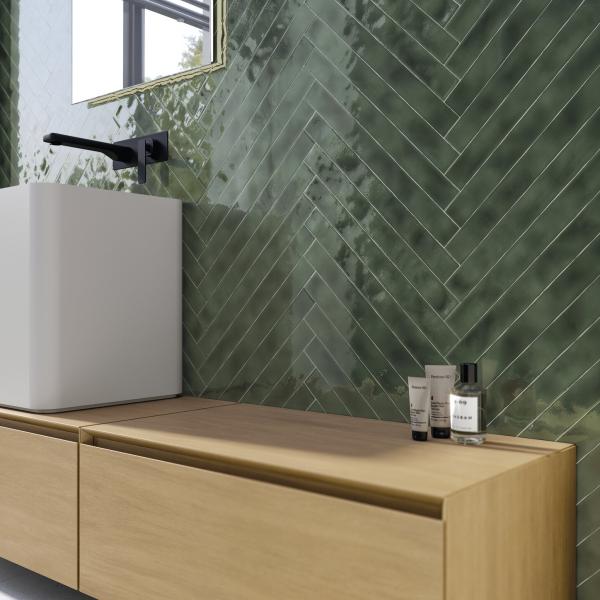 QYMH2049BI45030 LULA 01 AMBIENTE LULA GREEN 5X50 LAVABO ARIS AUX HIDRA ROBLE M BANO SZ3