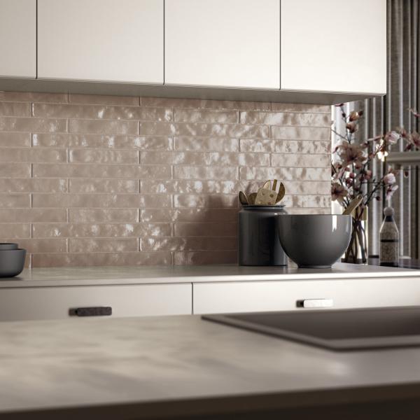 QYMH2143BI46518 LULA 04 AMBIENTE DETALLE LULA IVORY 5X50 5X25 COCINA Tif SZ3
