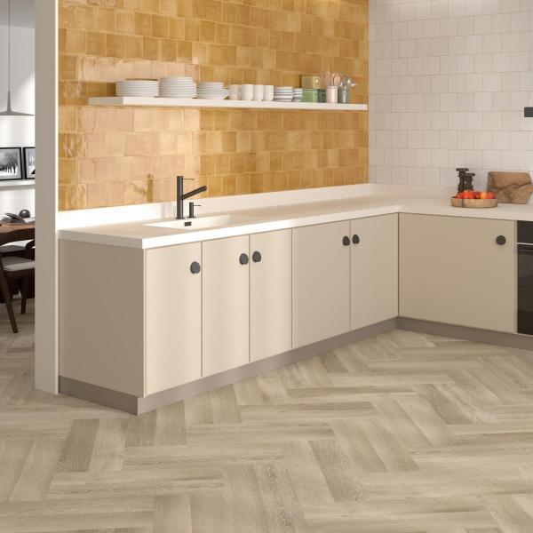 Amb Tabarca Miel 15x15 Chevron Natural 2000x